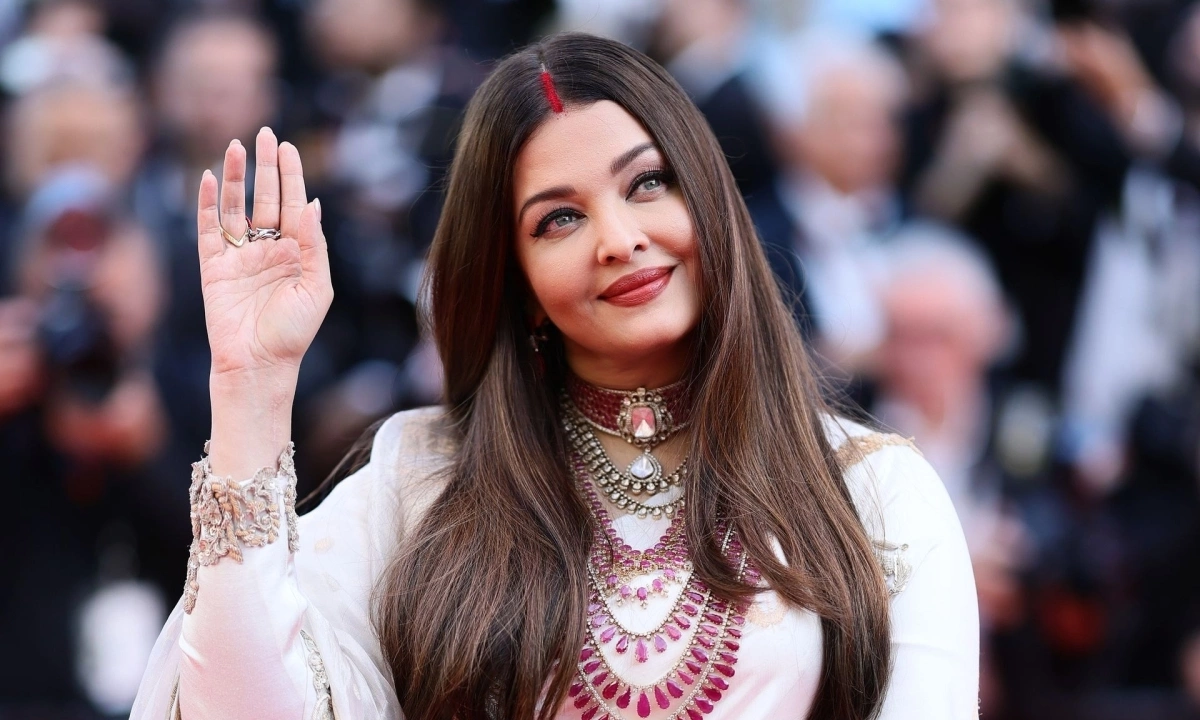 Aishwarya Rai Bachchan – Biểu tượng sắc đẹp và sự nghiệp
